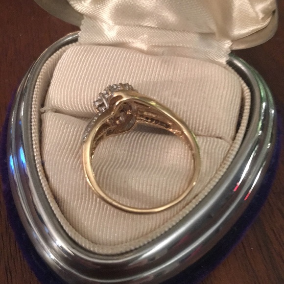 10k Gold Vintage diamond cluster ring w- appraisal - Picture 10 of 13